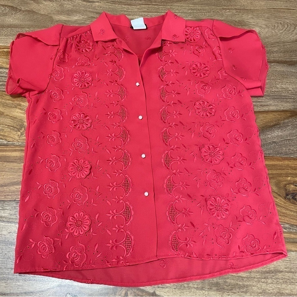 Tiffany & Tiffany Blouse Red Floral Embroidery Eyelet Design Sz M Vintage